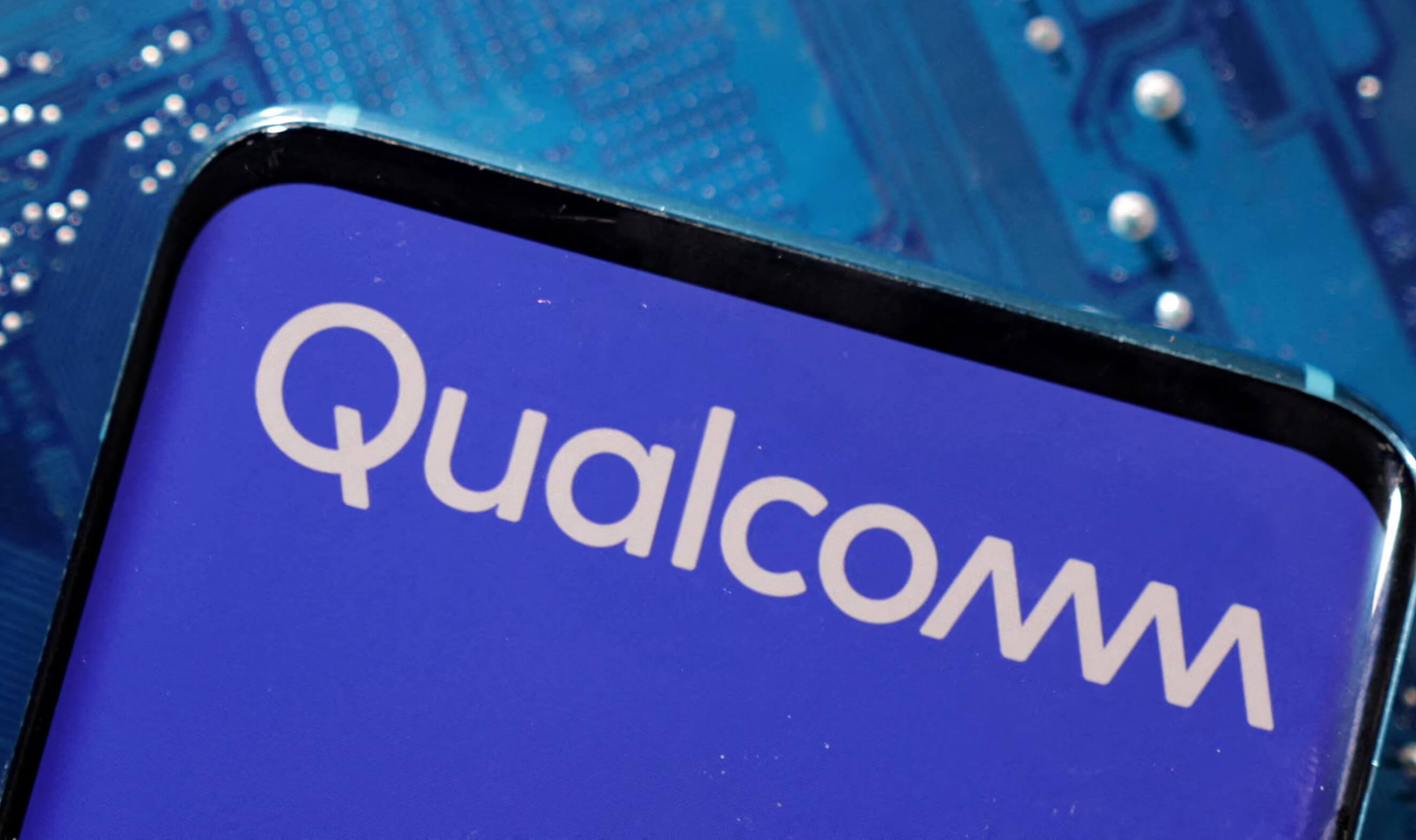 Why Qualcomm’s $240 Price Tag Makes It a Must-Have for Long-Term Investors