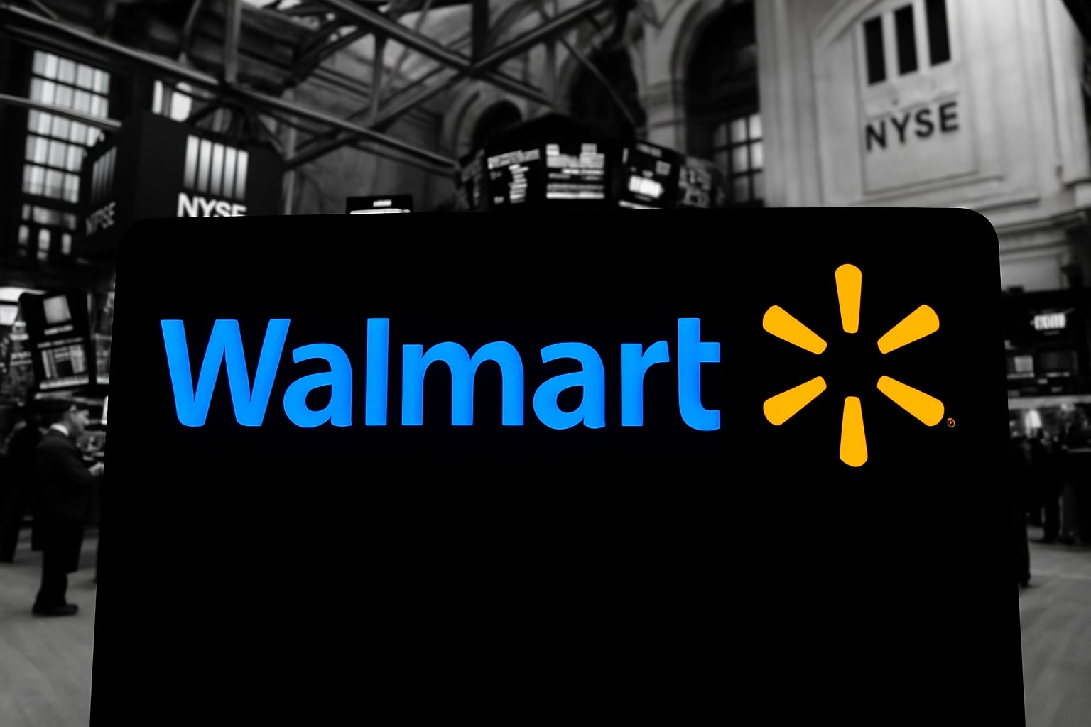 Walmart Stock Price Forecast - WMT Holds $101.93 as AI-Driven Efficiency and $693B Revenue Bolster