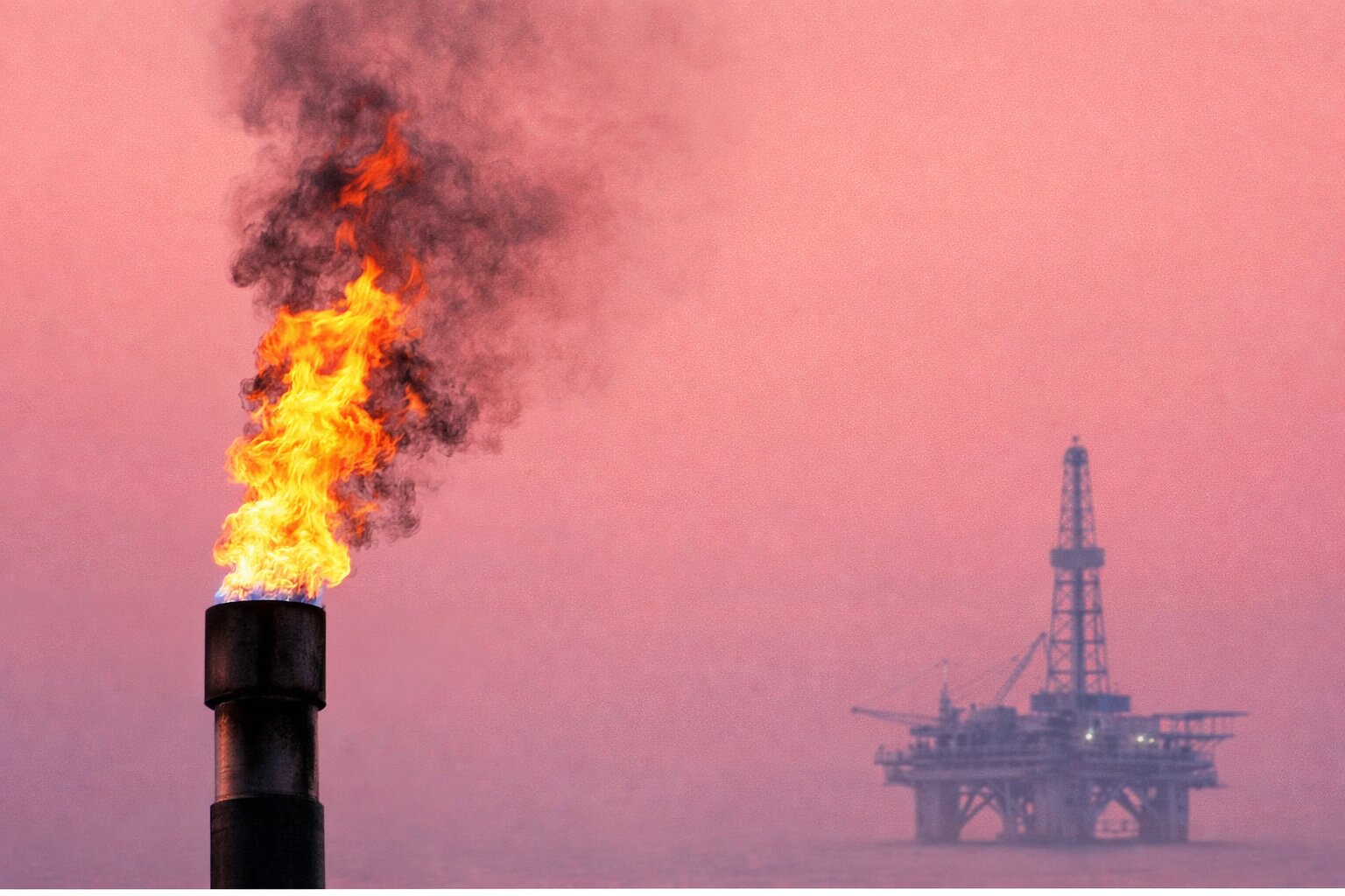 Natural Gas Futures Price Holds Around $3.20 as Storage Tightens and Winter Premium Fades