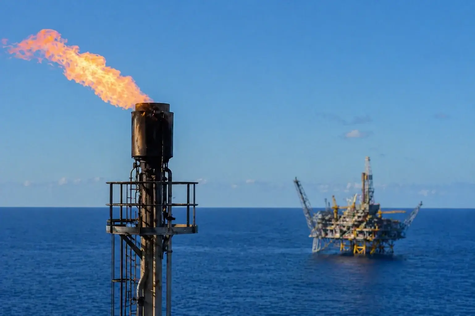 Natural Gas Futures Price Forecast: NG Slides to $2.6 Near Multi-Month Low; Storage Surplus 7% Above 5-Year Average 