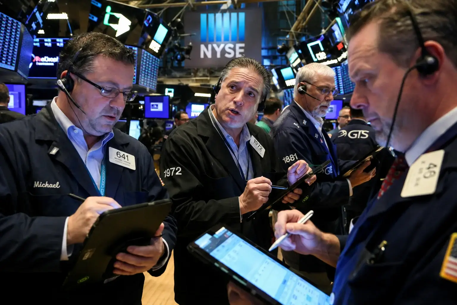 Stock Market Today: Dow Rockets 617 Points, S&P 500 and Nasdaq Print Fresh Records as AMD Explodes 16%, Corning Rips 14%