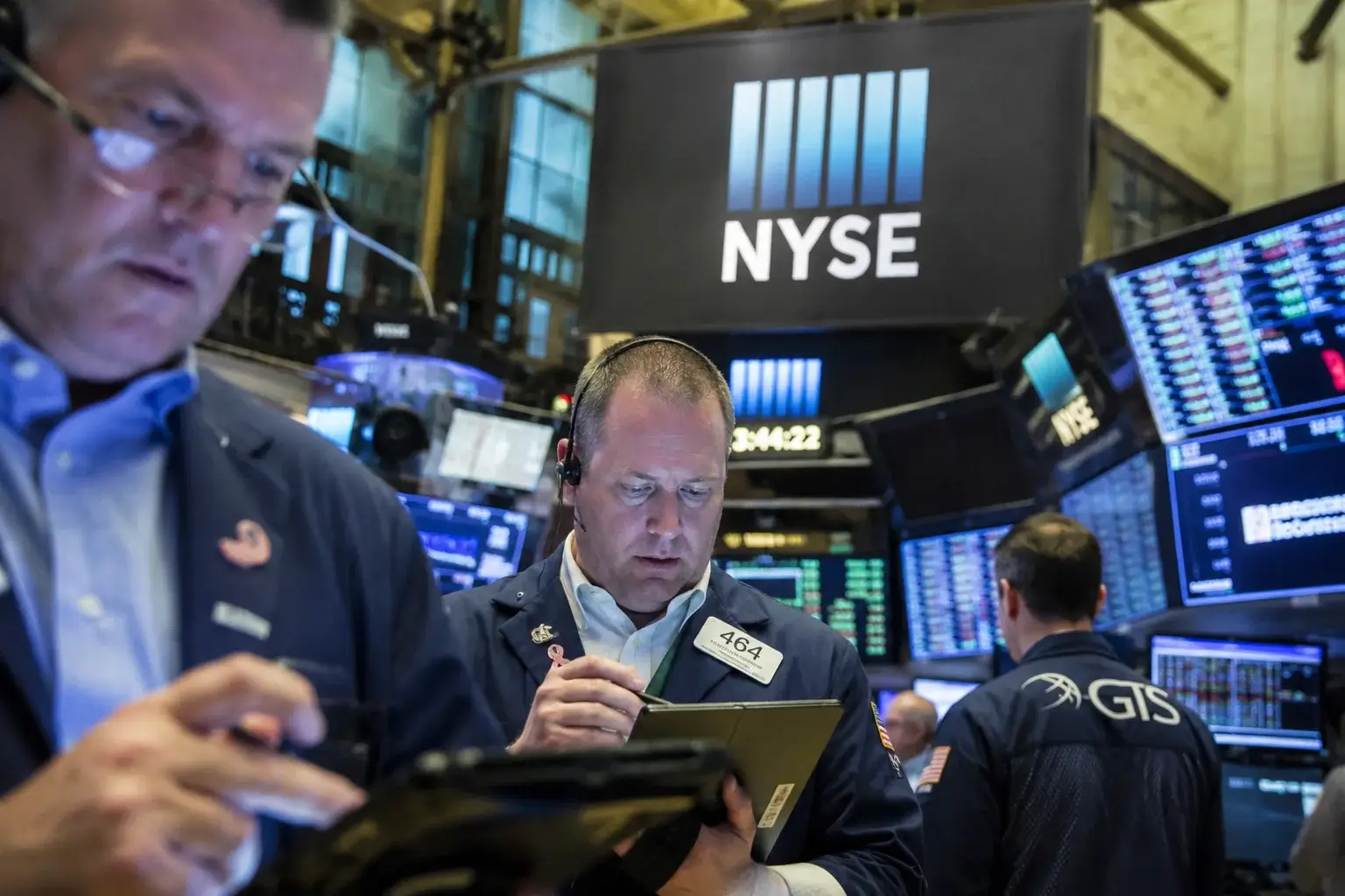 Stock Market Today – S&P 500 (SPX), Nasdaq (COMP), Dow (DJIA) Jump as Oil Craters and Wall Street Holds Its Breath for Nvidia
