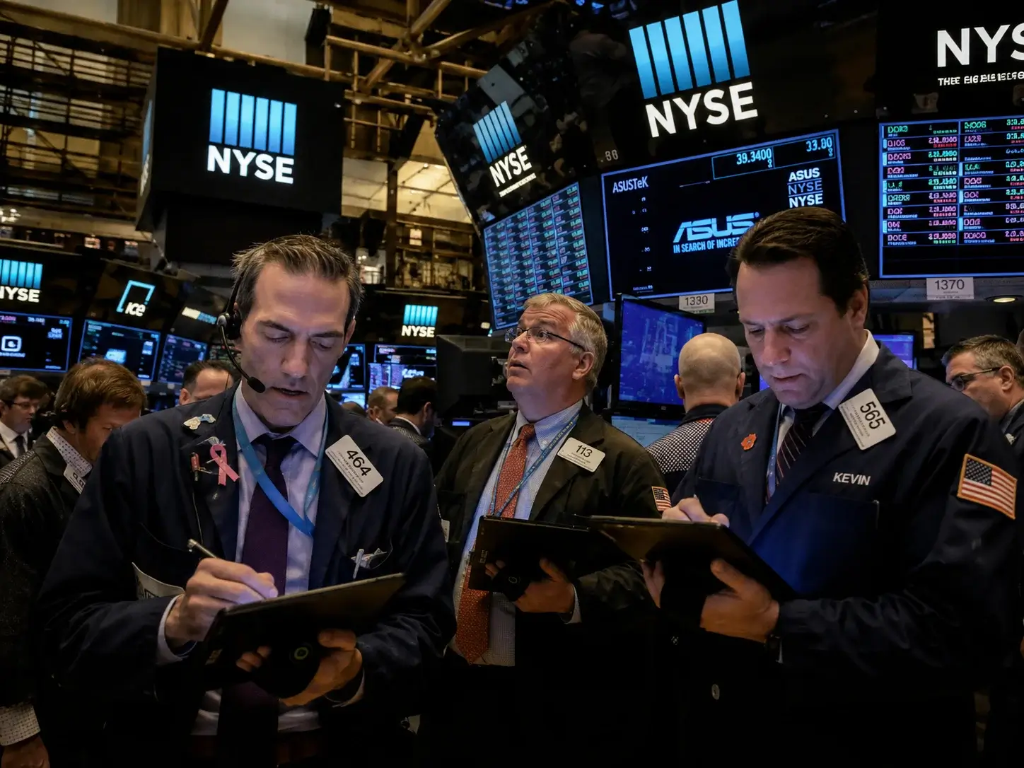 Stock Market Today: S&P 500 (^GSPC), Nasdaq (^IXIC), Dow (^DJI) Climb as Quantum and Dell (DELL) Rally