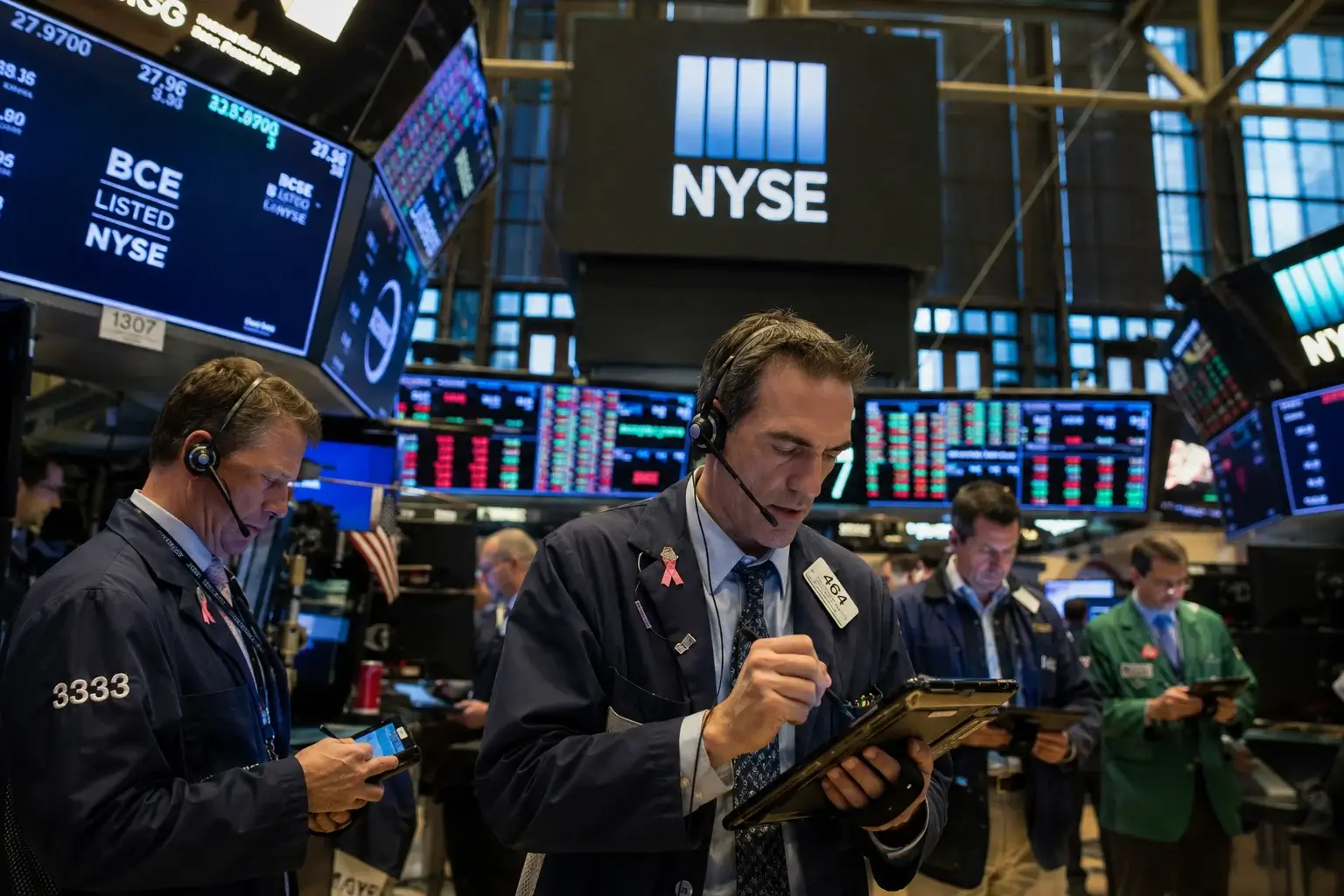 Dow Hits Record 52,524.75 (+1.30%) as Micron Stock Soars 17%; Nasdaq Slips 0.51% on Apple, S&P 500 SPX +0.26%